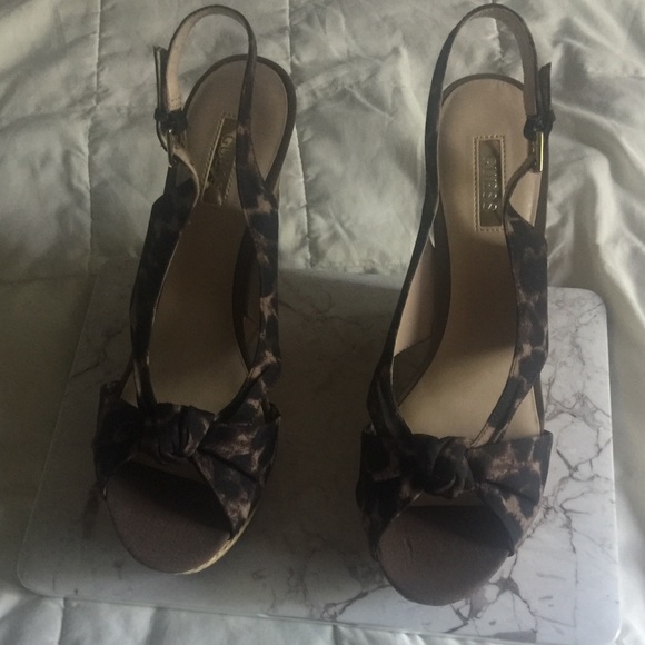 Brand New Guess by Marciano Leopard Wedges - Picture 3 of 4